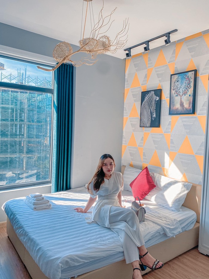 không gian phòng ngủ được decor xinh xắn tại homestay đẹp ở Nha Trang 