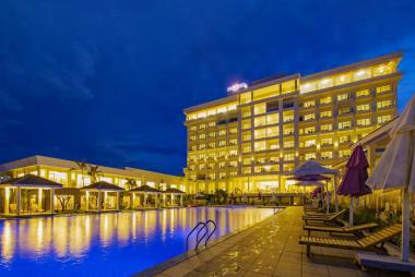 Combo 5* Quảng Bình Gold Coast Resort Spa 3N/2Đ, Ăn Sáng + VMB Khứ Hồi