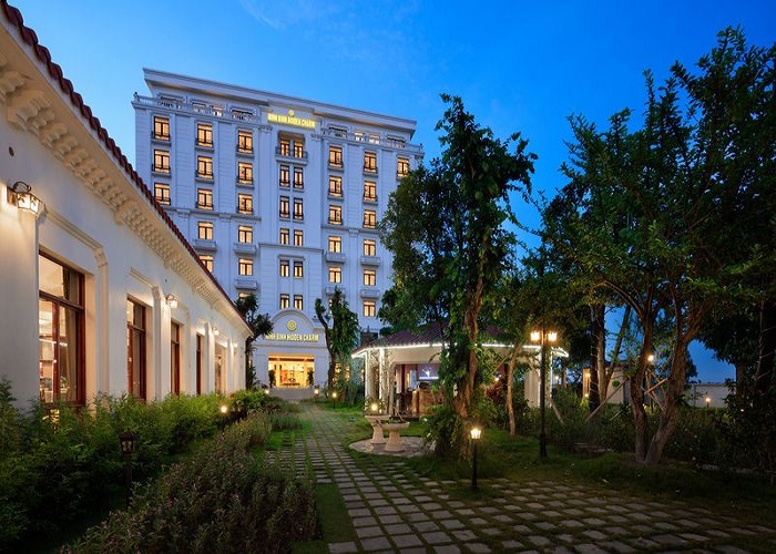 Tổng thể