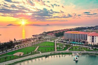 Combo 4* Khách Sạn Mường Thanh Holiday Hội An 3N2Đ + Vé máy bay khứ hồi + Buffet sáng