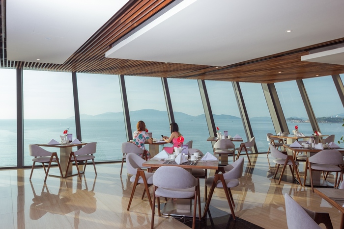 Royal Beach Boton Blue Hotel – Gợi ý nghỉ dưỡng đẳng cấp bên vịnh biển Nha Trang hữu tình
