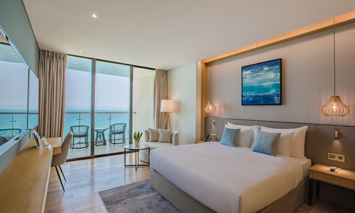 Chiêm ngưỡng bãi biển thơ mộng và trải nghiệm dịch vụ sang-xịn-mịn tại Sel De Mer Hotels Đà Nẵng