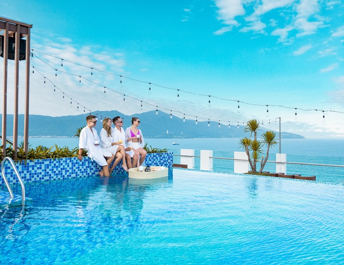 Thư giãn sang chảnh tại 4 khách sạn có bể bơi vô cực ở Đà Nẵng