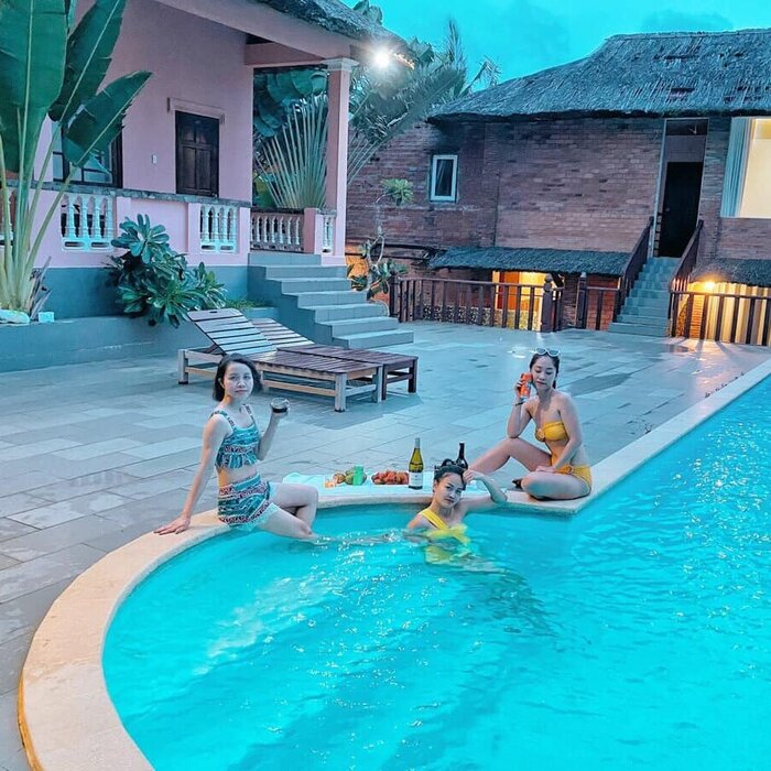 Bể bơi ở The Tahiti Beach Hotel Phú Quốc