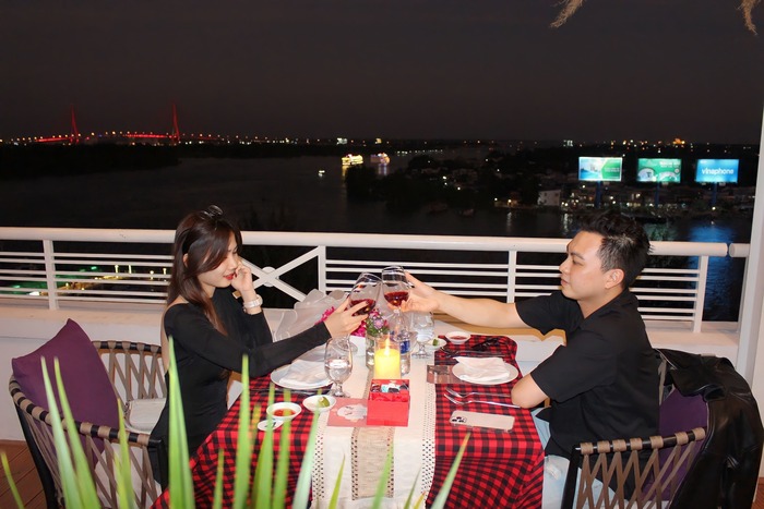 tổ chức bữa tối lãng mạn ở khách sạn gần sân bay Cần Thơ