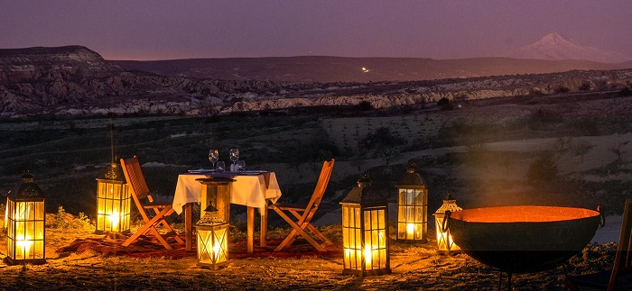 khách sạn Museum Cappadocia nhìn xuóng thung lũng tình yêu