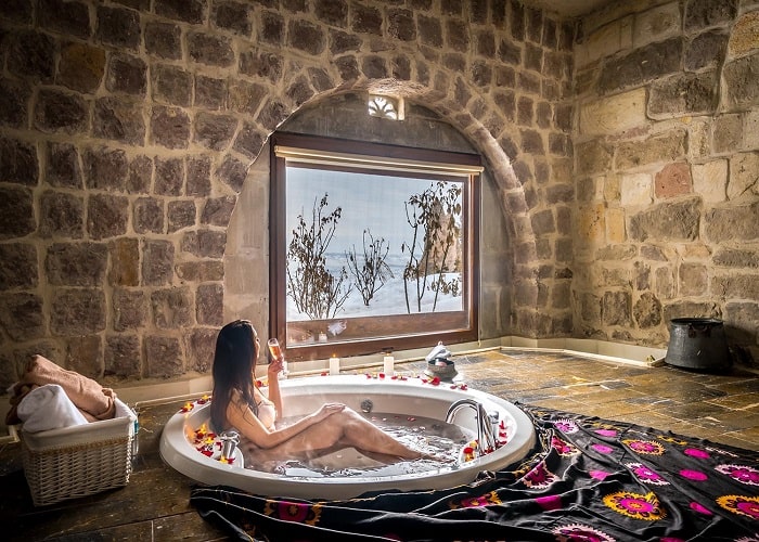khách sạn Museum Cappadocia lưu giữ địa hình tự nhiên