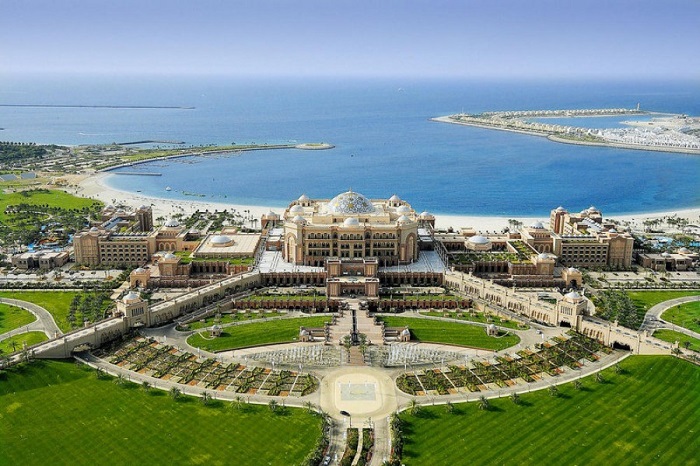 Khách sạn Emirates Palace rộng bao nhiêu