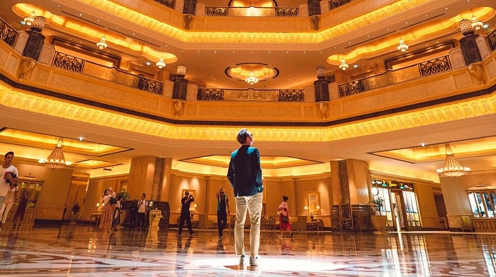 khách sạn Emirates Palace có 114 mái vòm