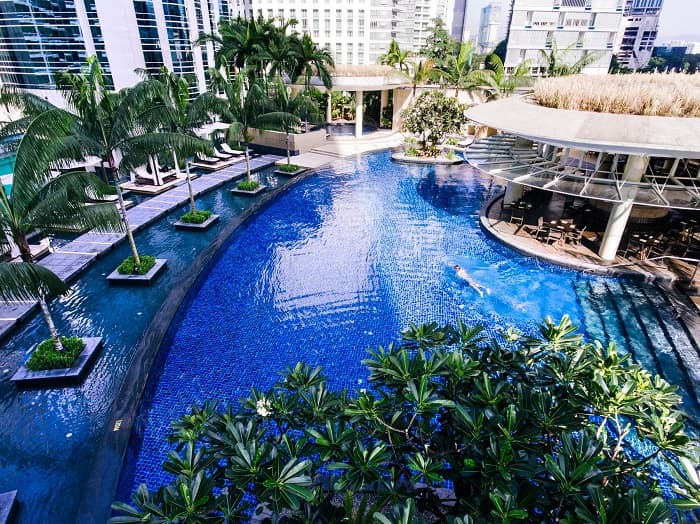 bể bơi ở khách sạn Grand Hyatt Kuala Lumpur