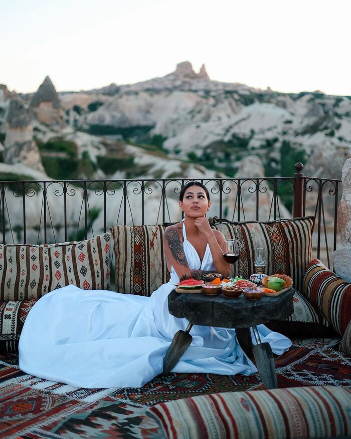 Ngỡ lạc vào xứ ‘Nghìn lẻ một đêm’ tại Koza Cave Hotel lộng lẫy, xa hoa bậc nhất Thổ Nhĩ Kỳ