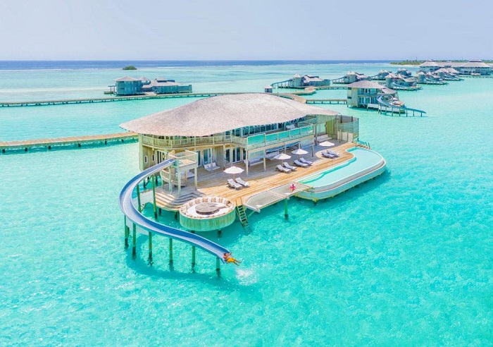 Khu nghỉ dưỡng Soneva Jani nổi tiếng Maldives với cầu trượt ra biển