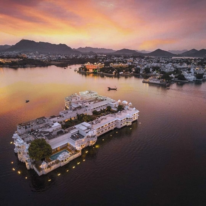 Taj Lake Palace, “cung điện” nổi xa hoa bậc nhất Ấn Độ