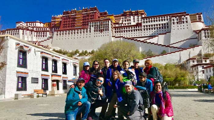 địa điểm tham quan gần The St Regis Lhasa Resort Tây Tạng