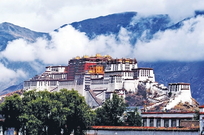 Khách sạn The St Regis Lhasa Resort  ở đâu