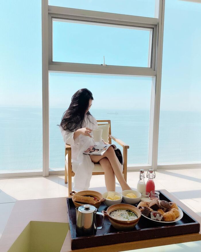 Vi vu phố biển đẹp như mơ và tận hưởng hệ thống dịch vụ ‘chanh sả’ tại khách sạn Fusion Suites Đà Nẵng