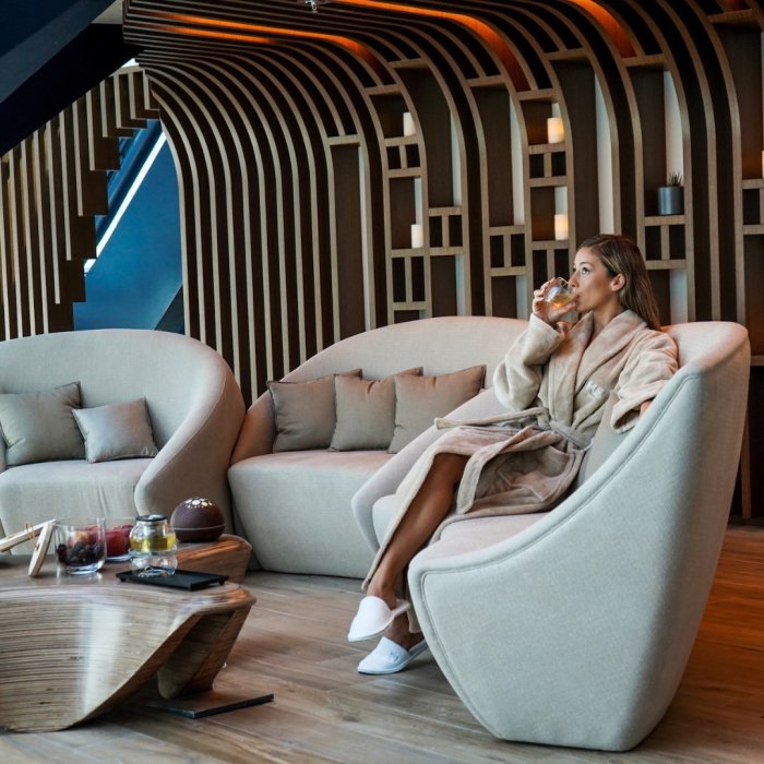 Đắm chìm trong không gian nghệ thuật tại khách sạn ME Dubai by Melia sang chảnh bậc nhất Dubai