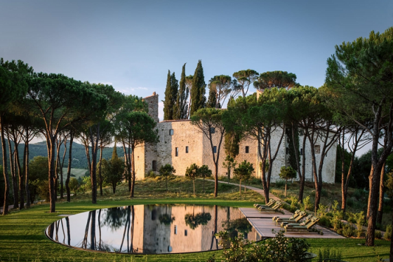 Lâu đài cổ vùng Umbria 1.000 tuổi trở thành khách sạn sang trọng