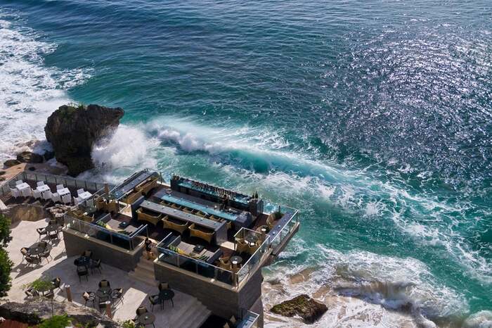 Tận hưởng kỳ nghỉ mùa hè bên bờ Ấn Độ Dương tại khu nghỉ dưỡng AYANA Resort and Spa Bali