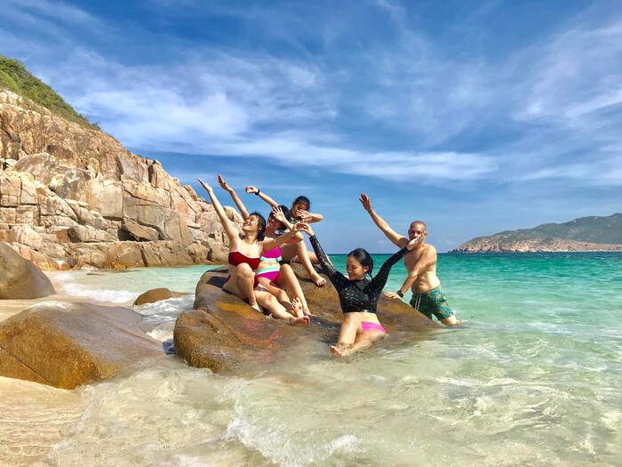trải nghiệm các hoạt động du lịch biển tại homestay giá rẻ ở Cam Ranh