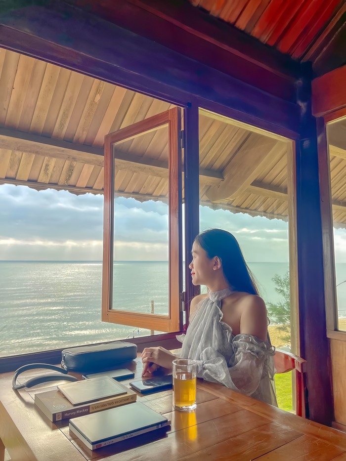 phòng suite view biển ở Quỳnh Viên Resort 