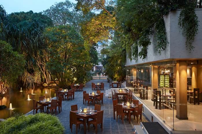 nhà hàng ở khách sạn Cinnamon Grand hotel Colombo