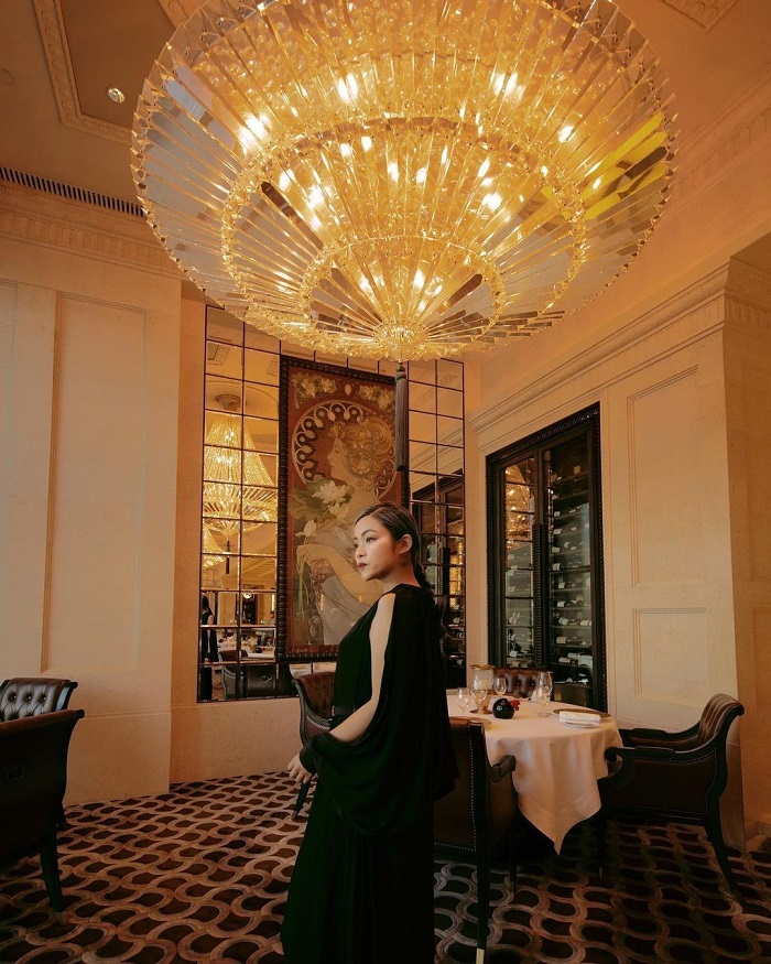 Lạc vào không gian sang chảnh tại khách sạn Four Seasons Hong Kong tọa lạc ngay cảng Vicoria