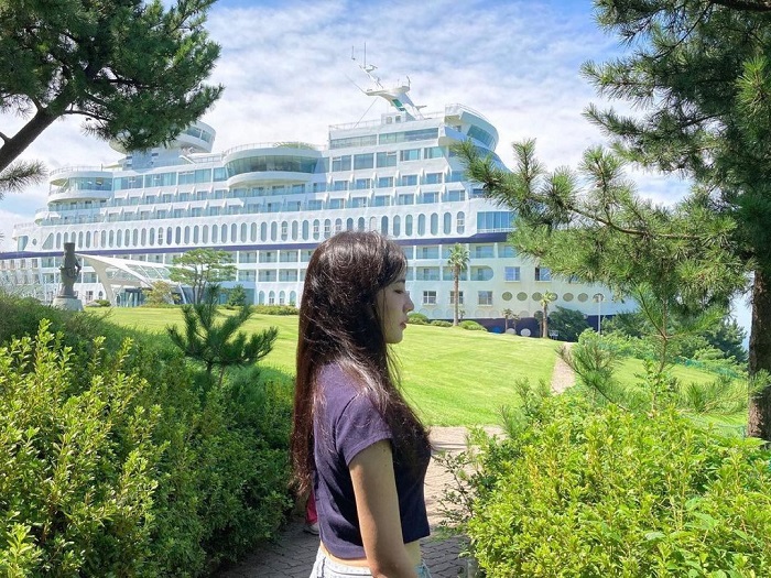 Độc đáo khách sạn hình du thuyền Sun Cruise Resort nằm trên vách núi ở Hàn Quốc