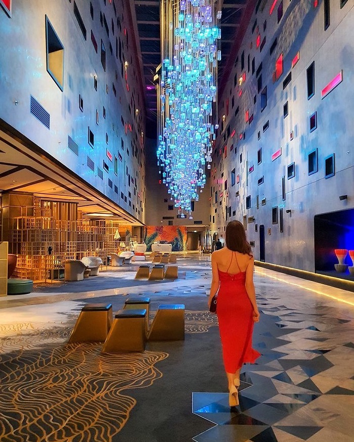 Tận hưởng kỳ nghỉ dưỡng xa hoa tại W Hotel The Palm, khách sạn 5 sao nổi tiếng Dubai