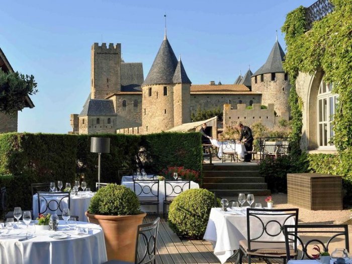 Khách sạn lâu đài Hotel de la Cite nổi tiếng bậc nhất ở Pháp