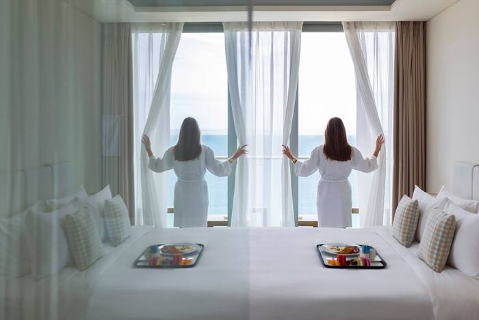 Khách sạn Alacarte Đà Nẵng – Trải nghiệm chiêm ngưỡng bãi biển Mỹ Khê thơ mộng từ trên cao