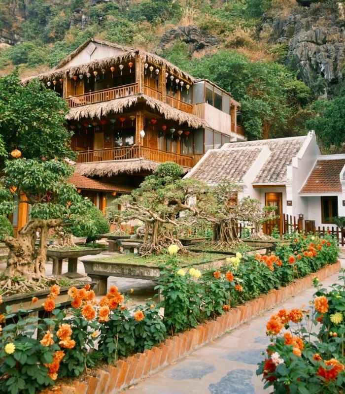 Hạng phòng Village Cave Houses tại Hang Múa Ecolodge Ninh Bình