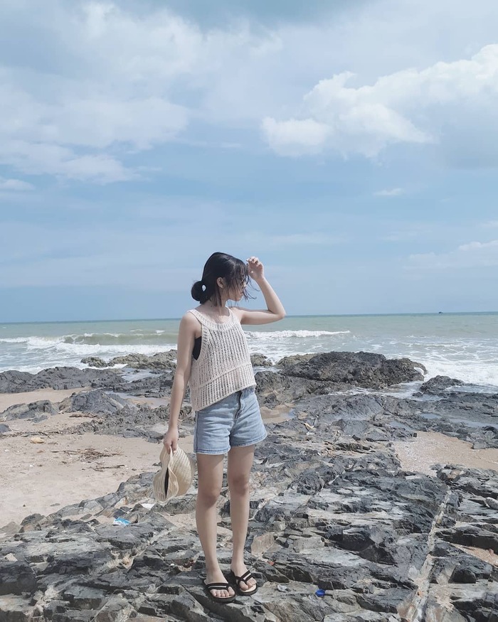 Lạc bước giữa ‘ngôi làng Hobbit’ độc đáo, ấn tượng tại Long Hải Channel Beach Resort bên bờ biển