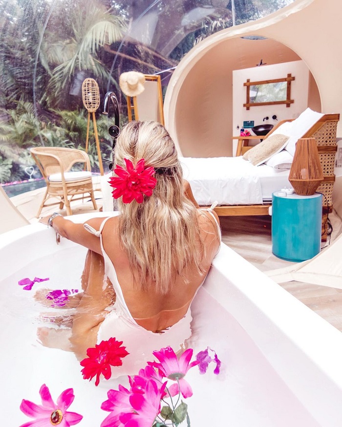 Ngủ dưới bầu trời đầy sao tại Satori Bubbles Hotel, khách sạn bong bóng nổi tiếng Costa Rica