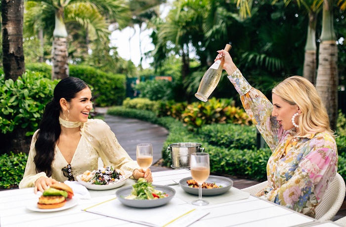 các khách sạn bên bờ biển tốt nhất Miami Fontainebleau Miami Beach