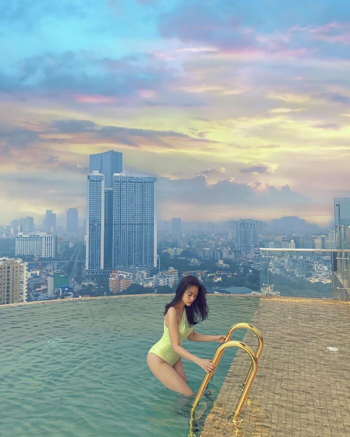 3 bể bơi vô cực dát vàng 24K ở Việt Nam: Tận hưởng khoảnh khắc thư giãn ‘chanh sả’ tại các khách sạn cao cấp
