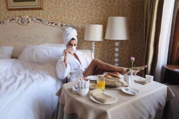 Nghỉ dưỡng trong không gian đậm chất hoàng gia tại khách sạn 5 sao bên bờ sông Moskva - Radisson Collection Hotel Moscow