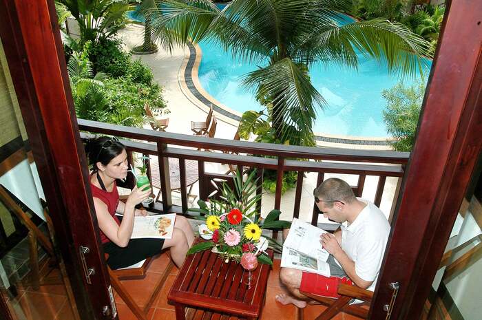 Tận hưởng kỳ nghỉ thanh bình và thư giãn giữa không gian xanh tại Bamboo Village Beach Resort Mũi Né