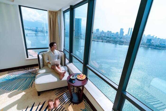Khách sạn Brilliant Đà Nẵng: Điểm nghỉ dưỡng cao cấp bên bờ sông Hàn thơ mộng