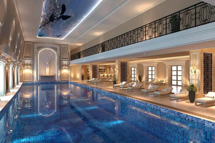 không gian bể bơi trong nhà rộng lớn tại khách sạn 5 sao ở Đà Lạt
